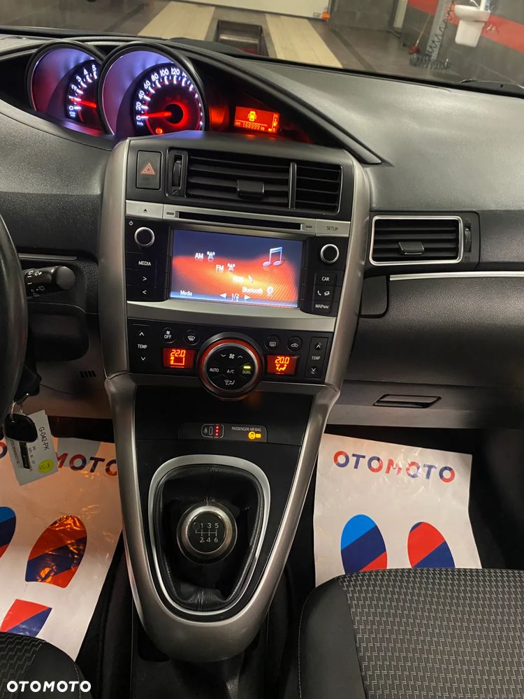 Toyota Verso 1.6 5-Sitzer - 16