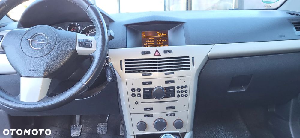 Opel Astra 1.8 Innovation - 19