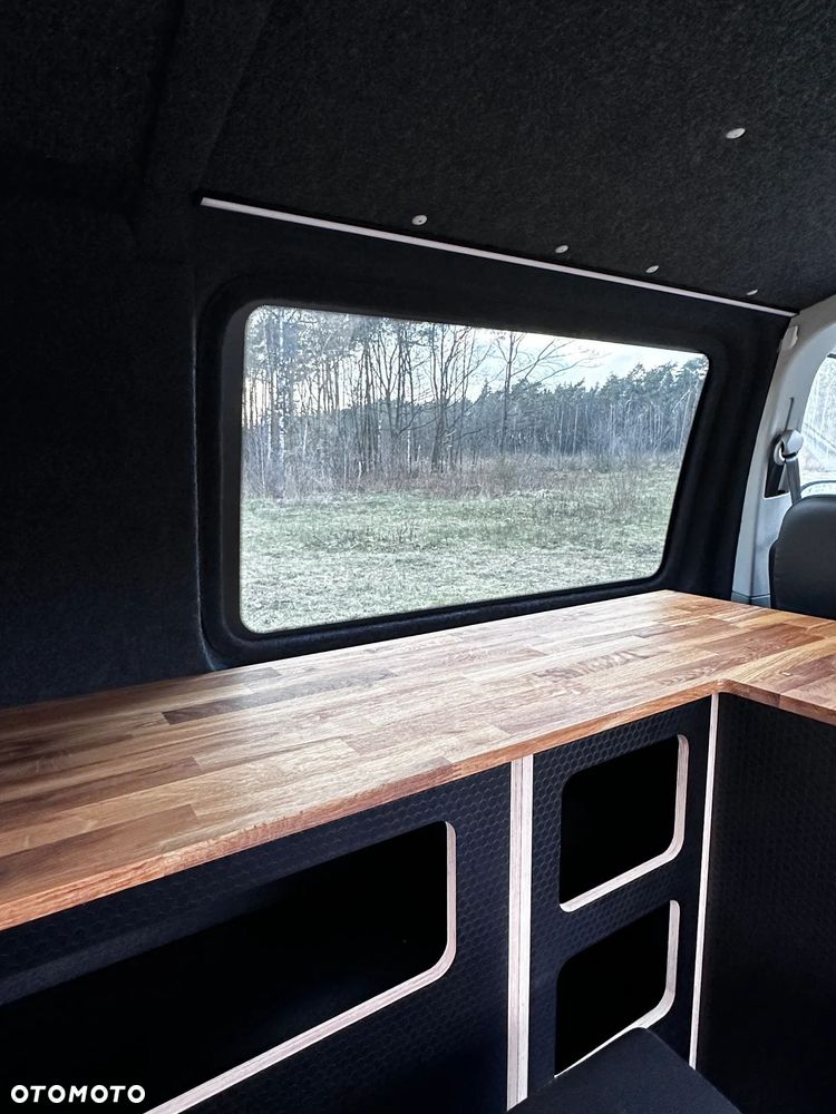 Volkswagen Transporter - 13