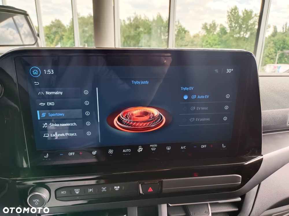 Ford Tourneo Custom 2.5 PHEV CVT 340 L2 Titanium - 28