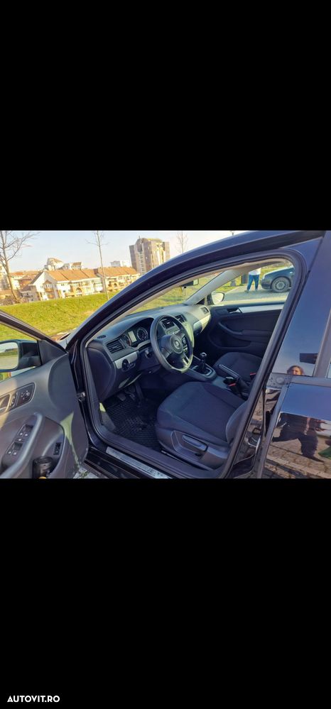 Volkswagen Jetta 1.6 TDI DPF Trendline - 6