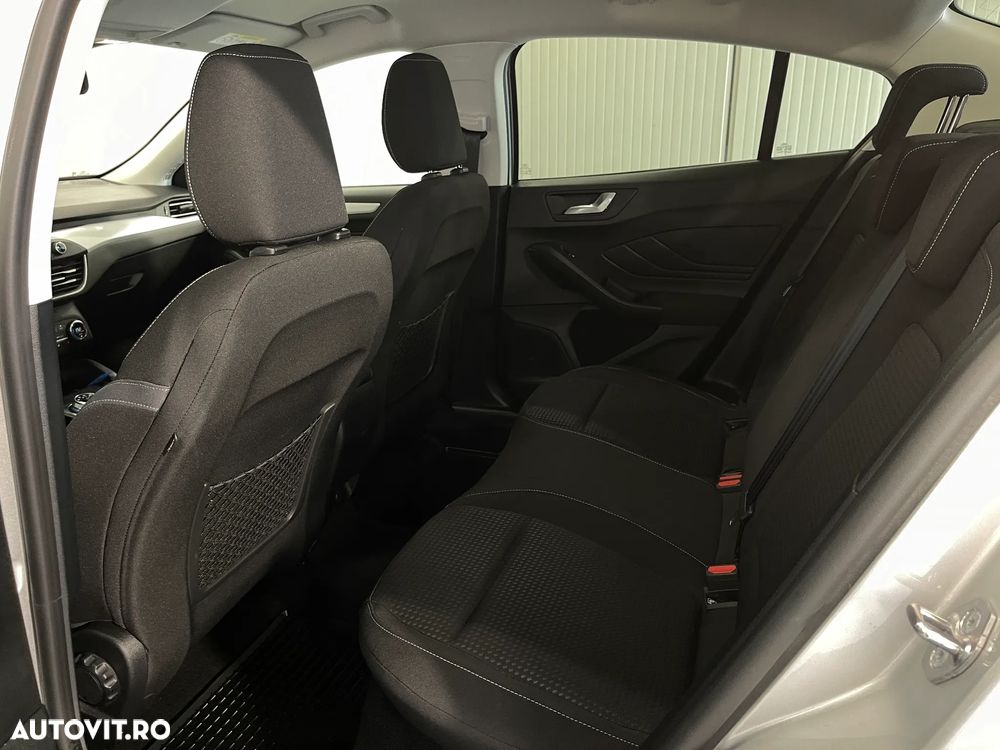 Ford Focus 1.0 EcoBoost Trend Edition - 12