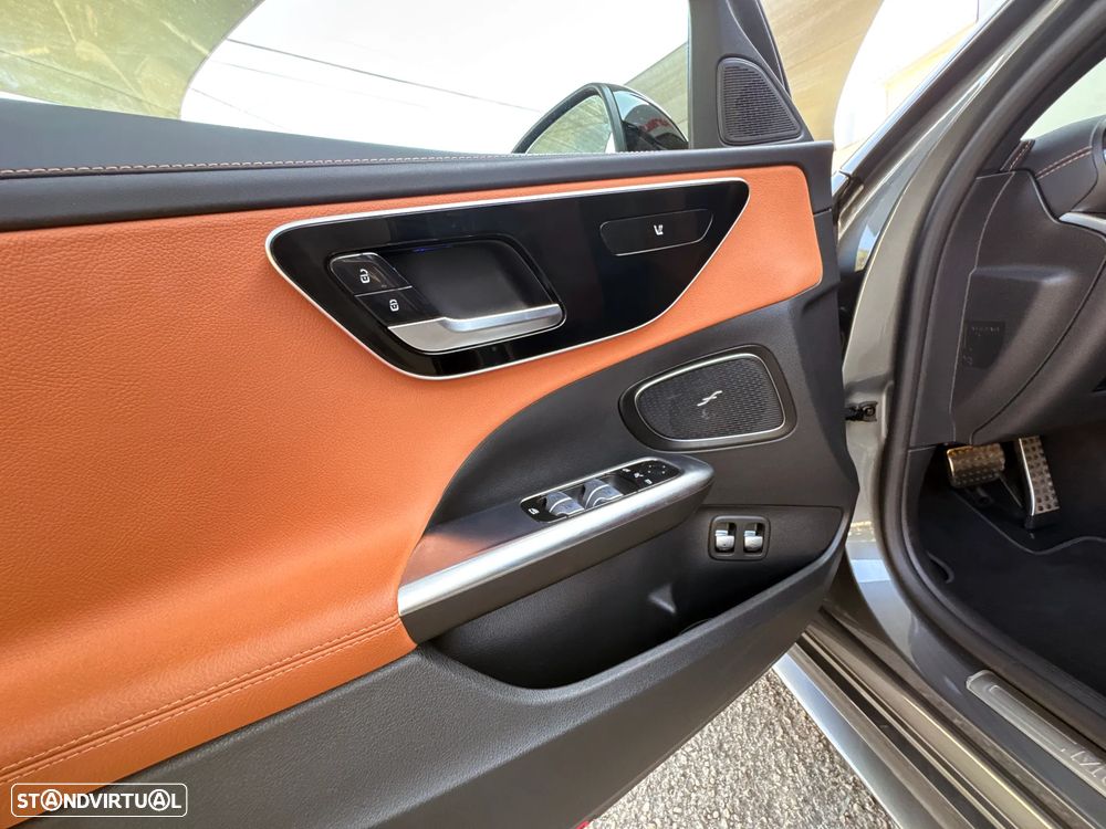 Mercedes-Benz C 300 e AMG Line - 11