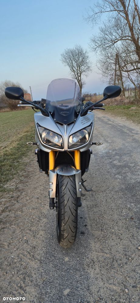 Yamaha FZ - 2