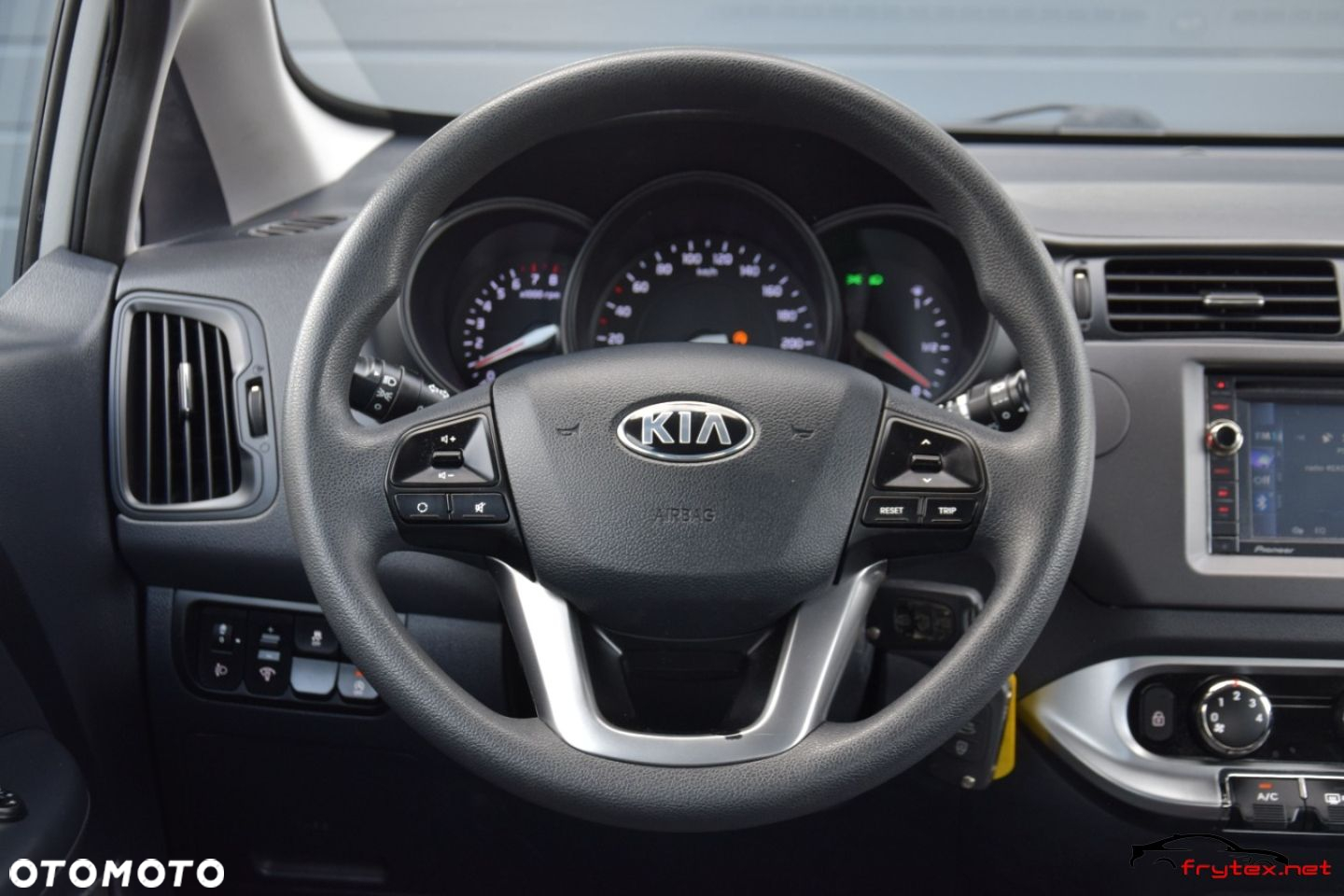 Kia Rio - 26