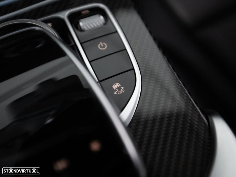 Mercedes-Benz GLC 250 4Matic 9G-TRONIC AMG Line - 27