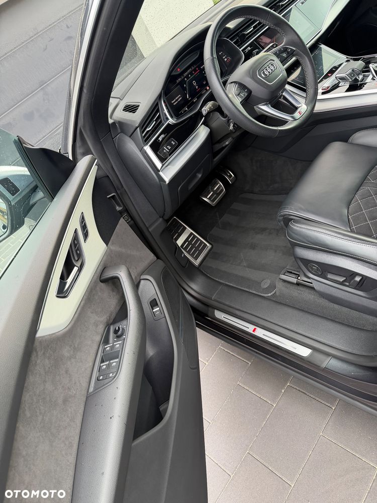 Audi SQ8 - 10