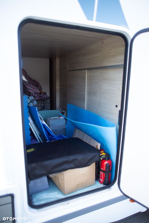 Ford CHAUSSON 650 - 9