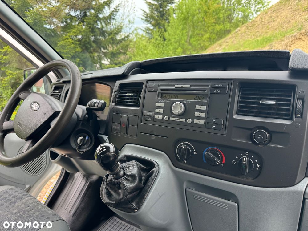 Ford Transit - 15
