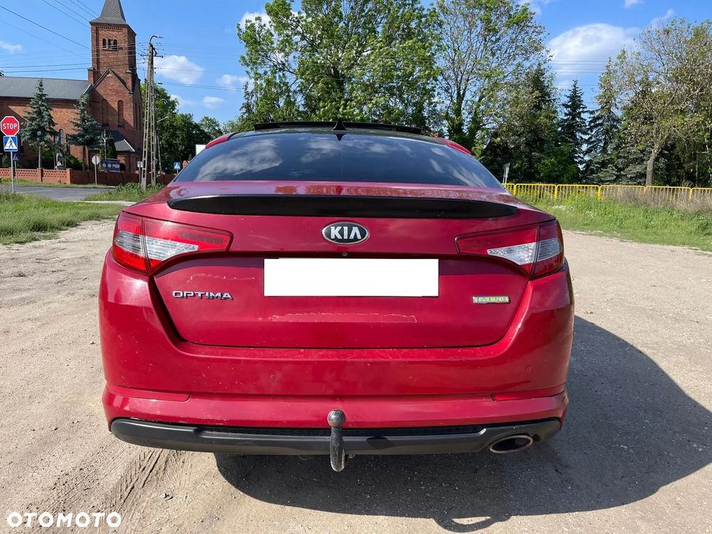 Kia Optima - 11