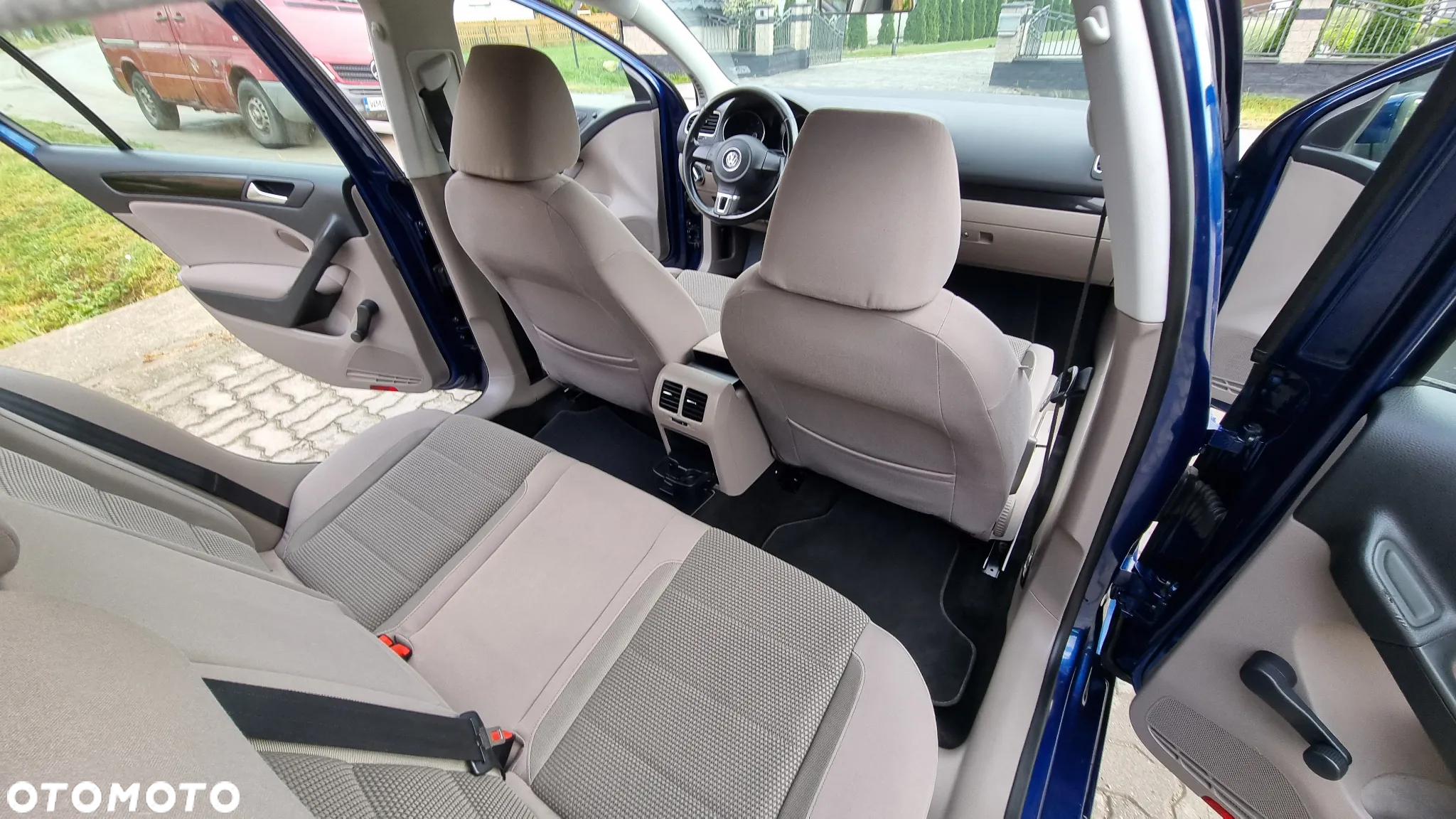 Volkswagen Golf 1.6 DSG Comfortline - 11