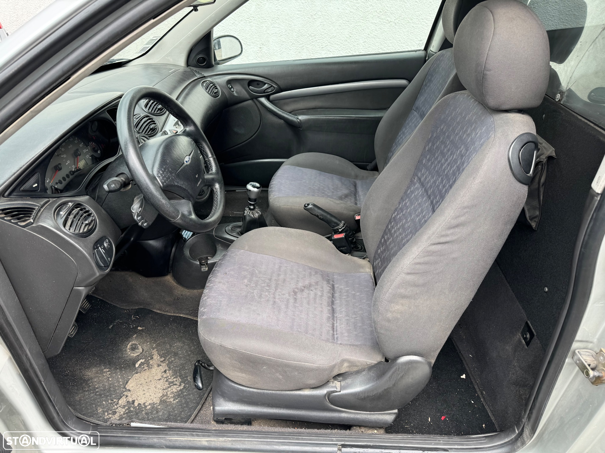 Ford Focus 1.8 TDdi Trend - 8