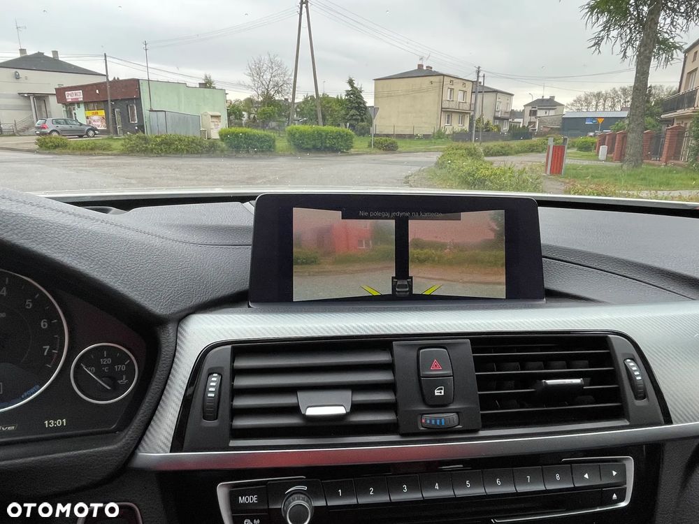 BMW Seria 3 330e iPerformance M Sport - 29