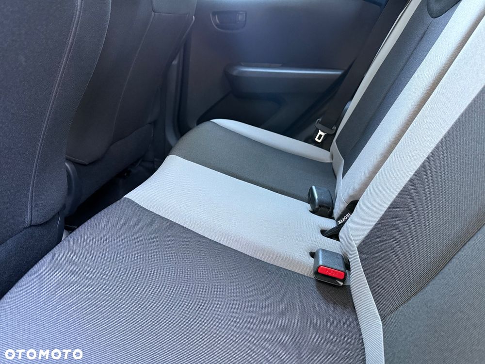 Toyota Aygo x-play touch - 11