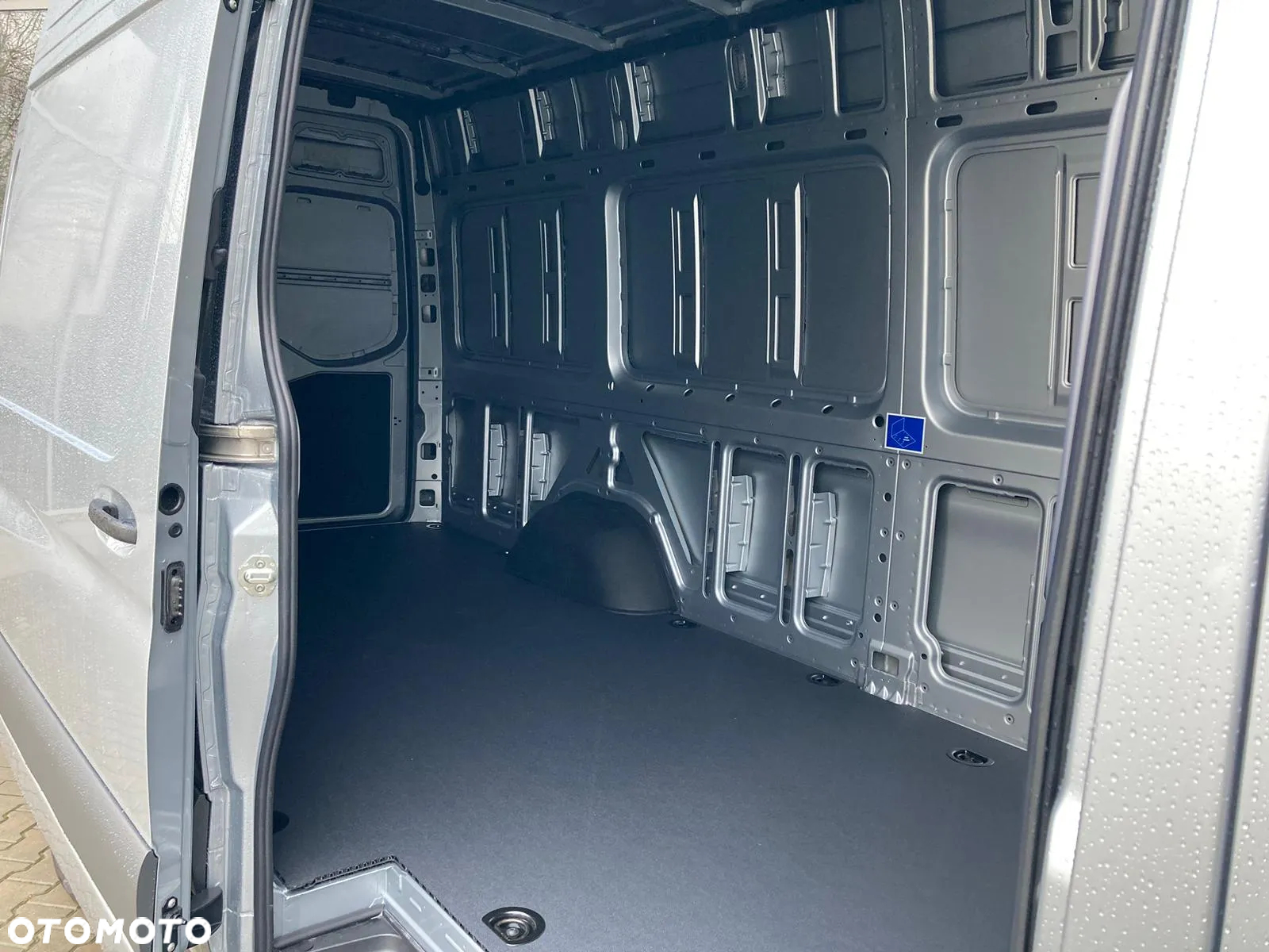 Mercedes-Benz eSprinter - 13