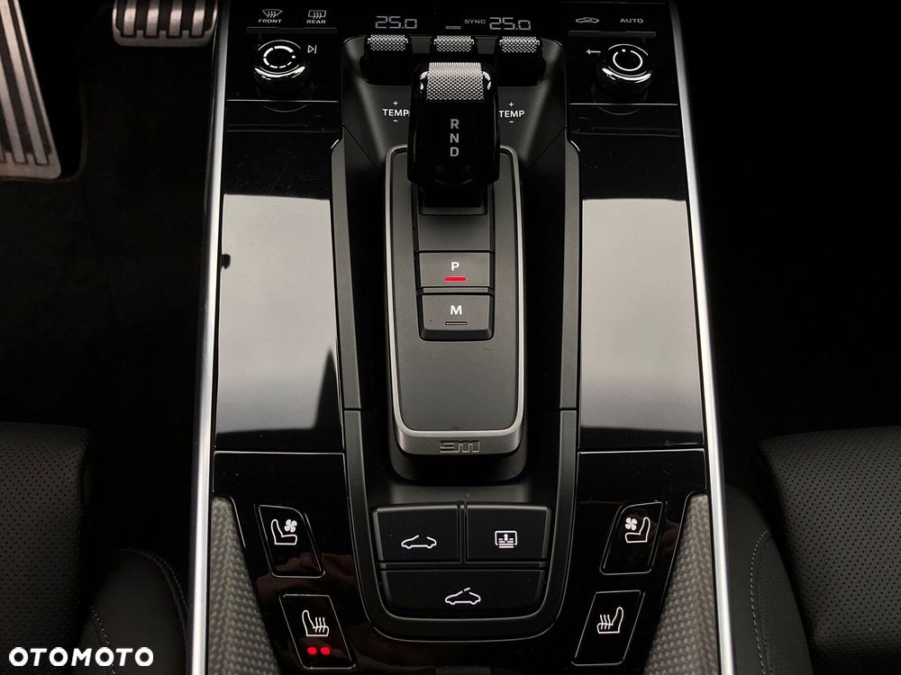 Porsche 911 Turbo S - 35