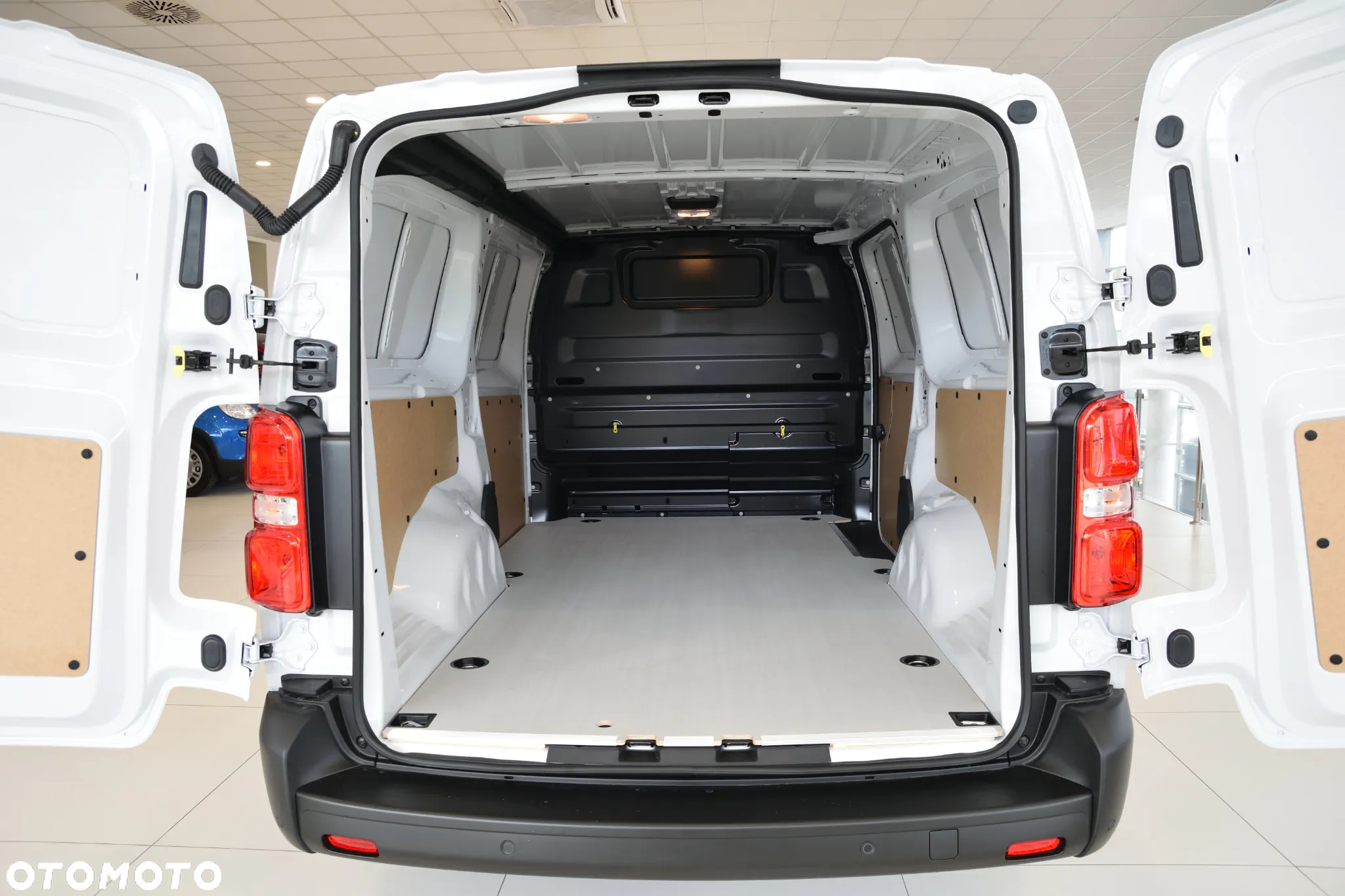 Fiat FIAT E-SCUDO SERIA 3 Furgon Maxi 136 KM akumulator 75 - 17