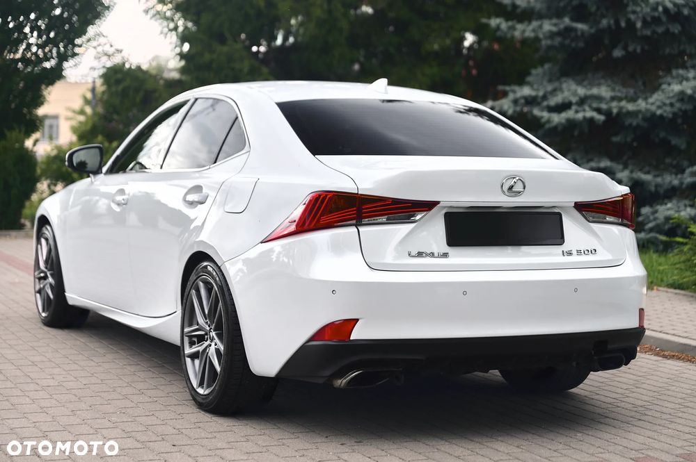 Lexus IS 200t / 300 F Sport - 9
