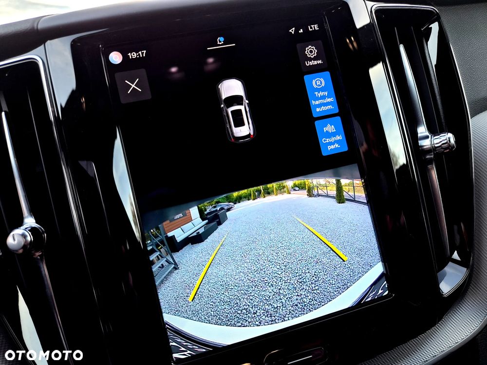 Volvo XC 60 B4 D AWD Plus Dark - 14