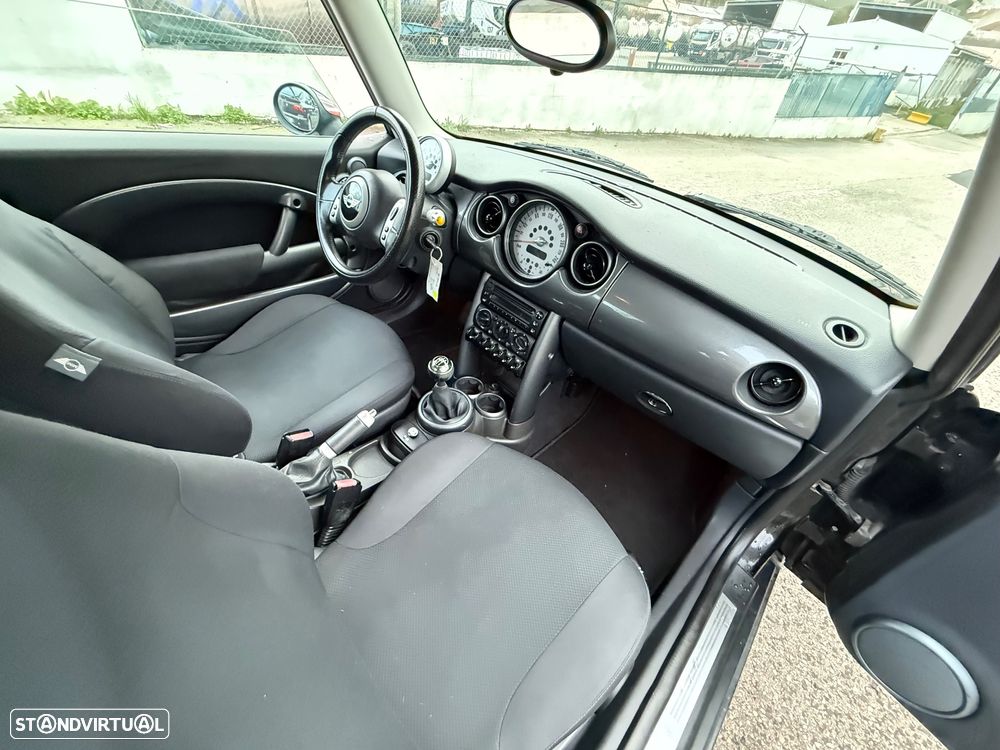 MINI 3 Portas One 1.6 - 12