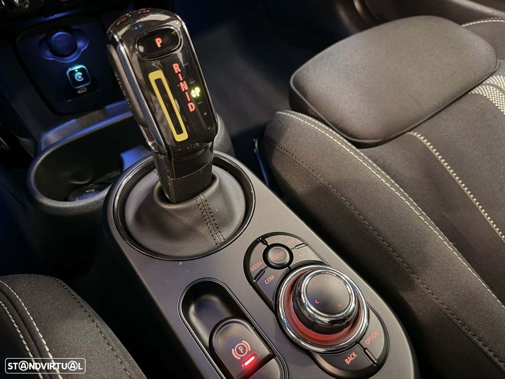 MINI 3 Portas Cooper SE - 22