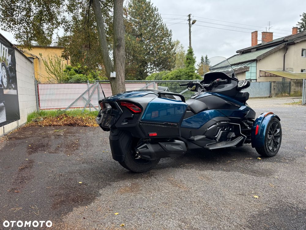Can-Am Spyder - 4