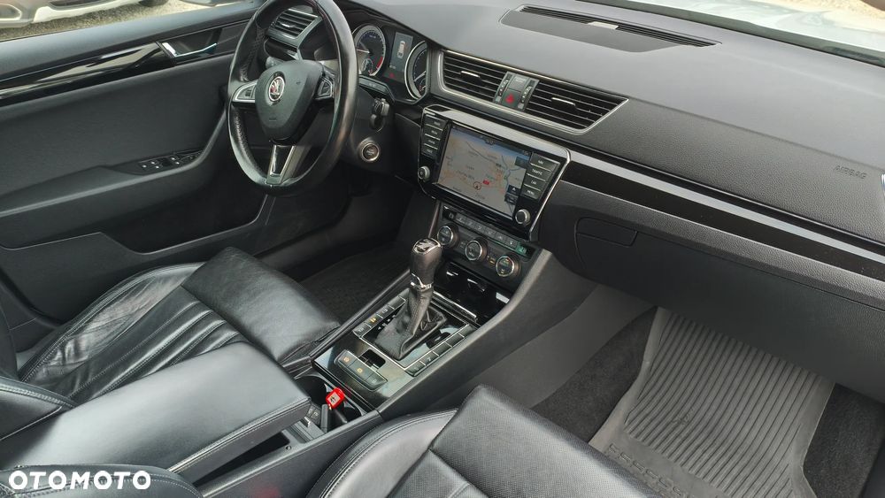 Skoda Superb 2.0 TDI L&K DSG - 21