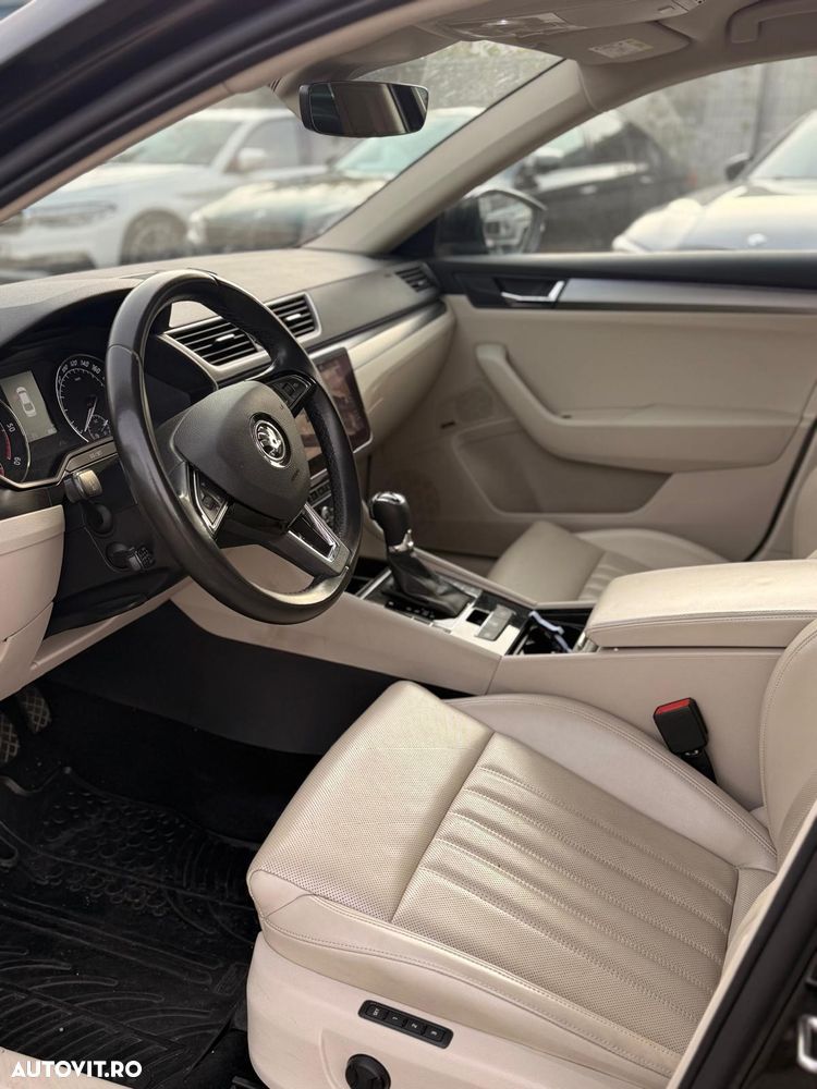 Skoda Superb 2.0 TDI 4x4 DSG Premium Edition - 9