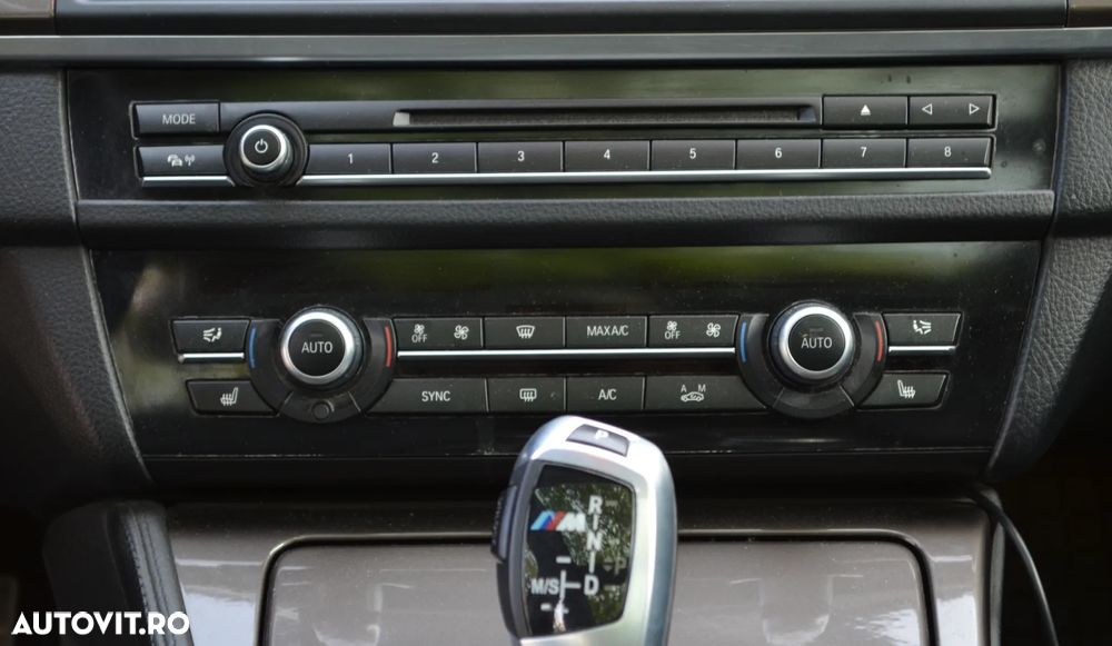 BMW Seria 5 520d xDrive - 8