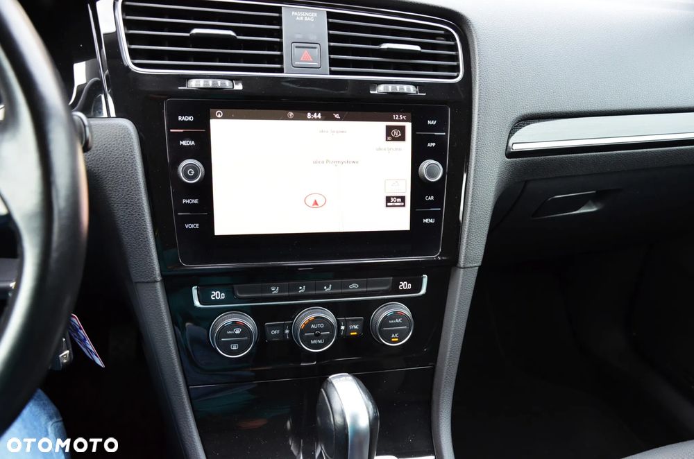 Volkswagen Golf 1.5 TSI ACT OPF DSG Highline - 26