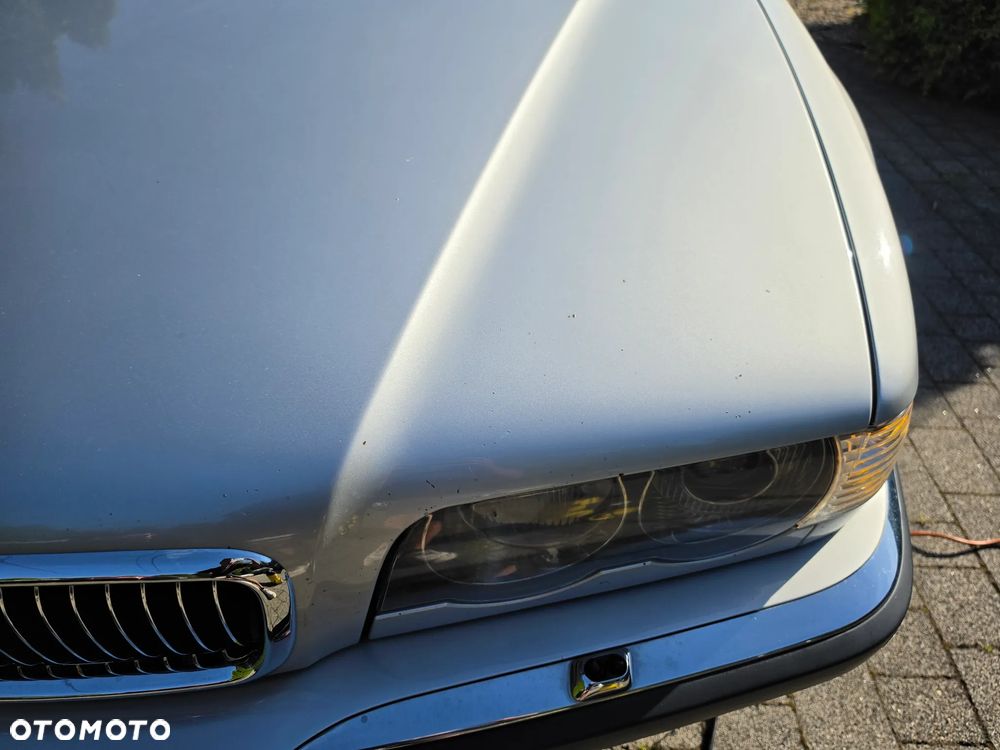 BMW Seria 7 740iL - 23