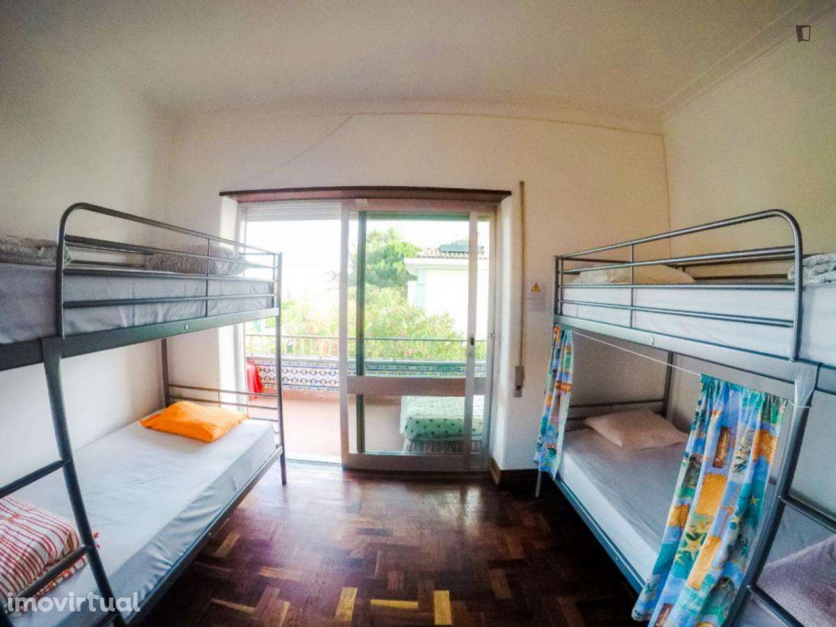 Cama - localizado em Carcavelos Lisbon - Grande imagem: 3/10