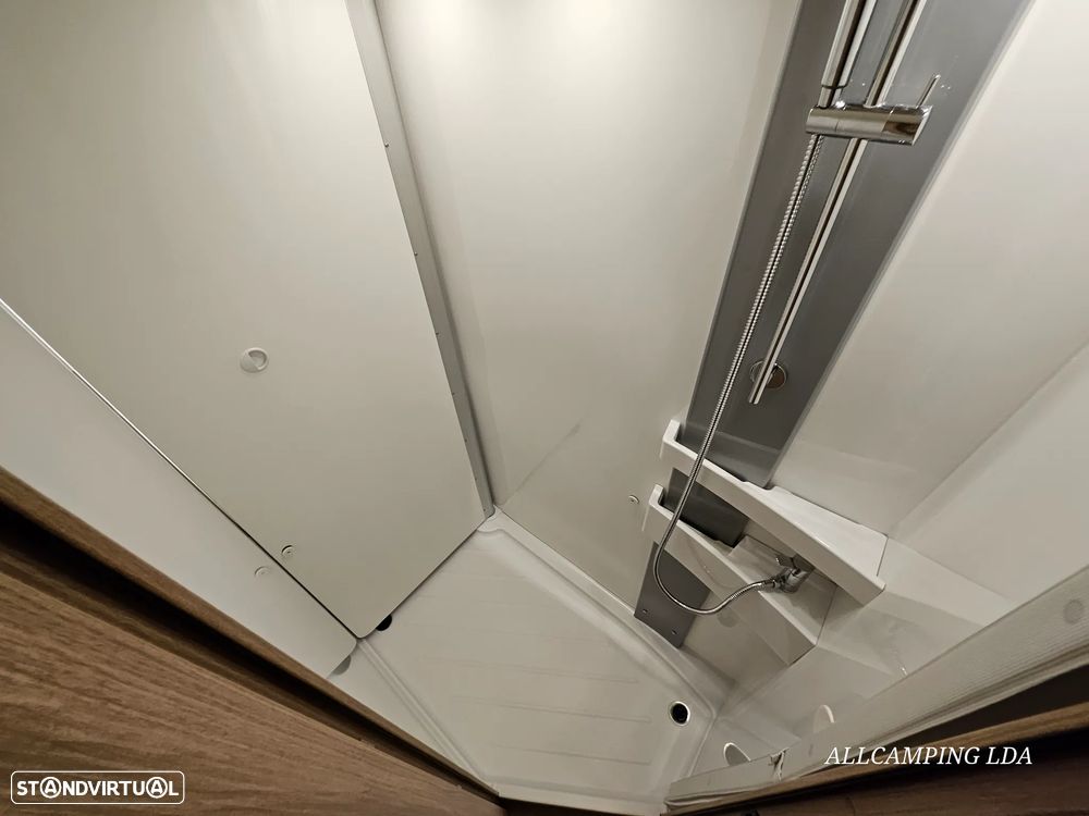 Burstner Delfin CAMA FRANCESA + BASCULANTE - 49