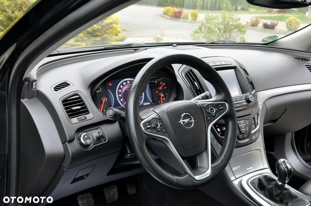 Opel Insignia - 22