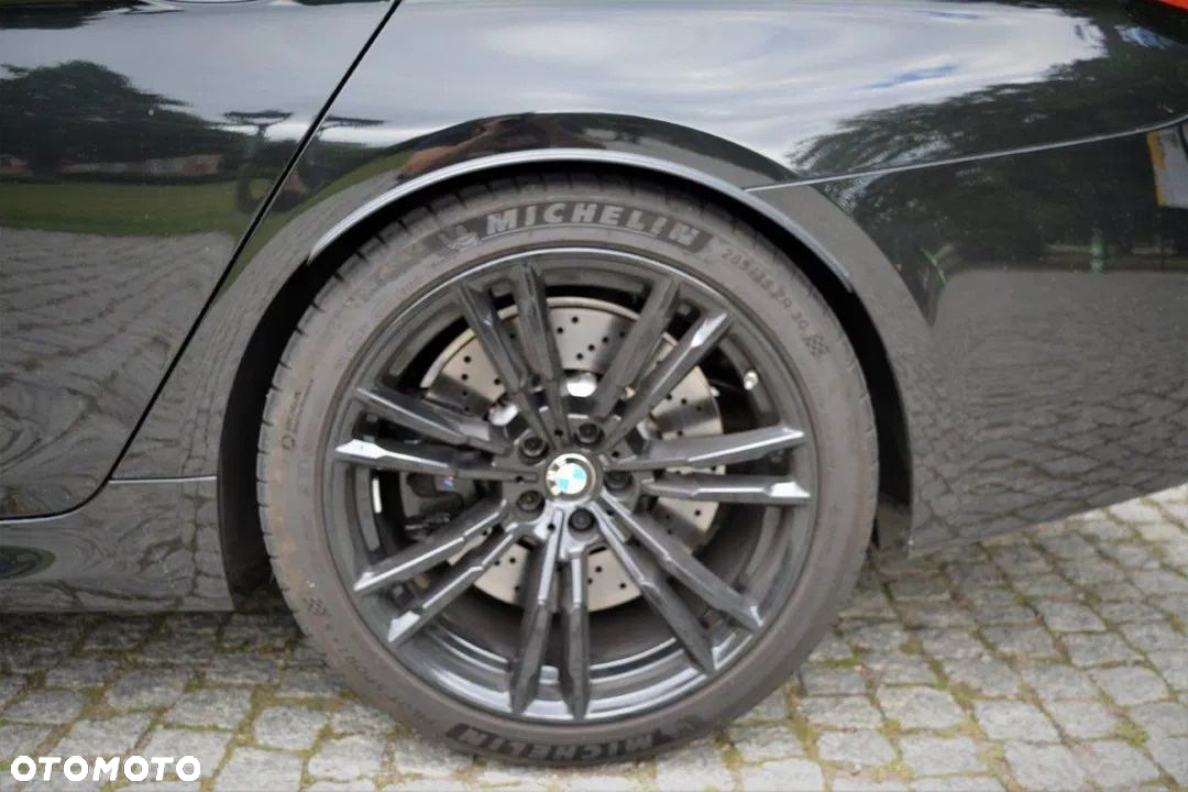 BMW M5 Competition - 8