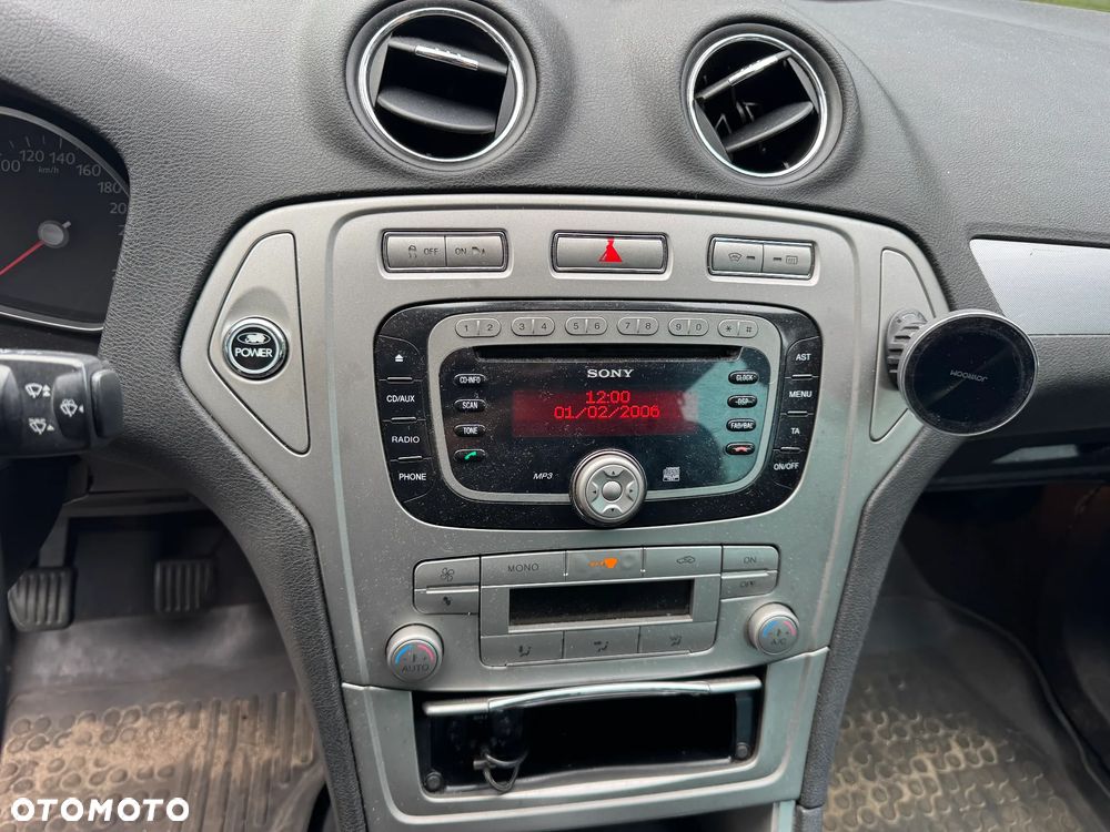 Ford Mondeo - 15