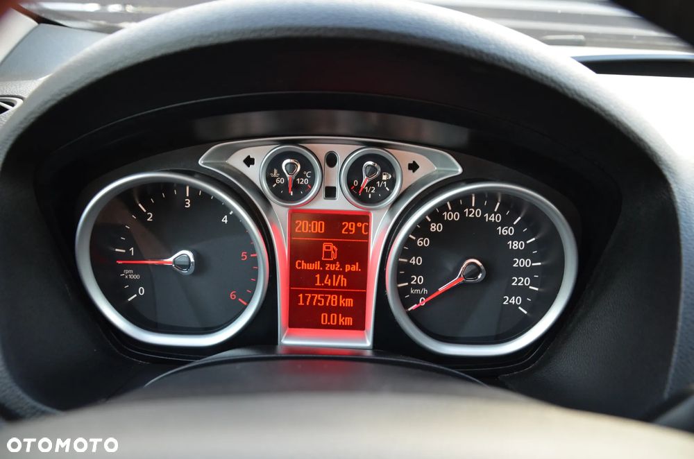 Ford Kuga 2.0 TDCi 4x4 Titanium - 31