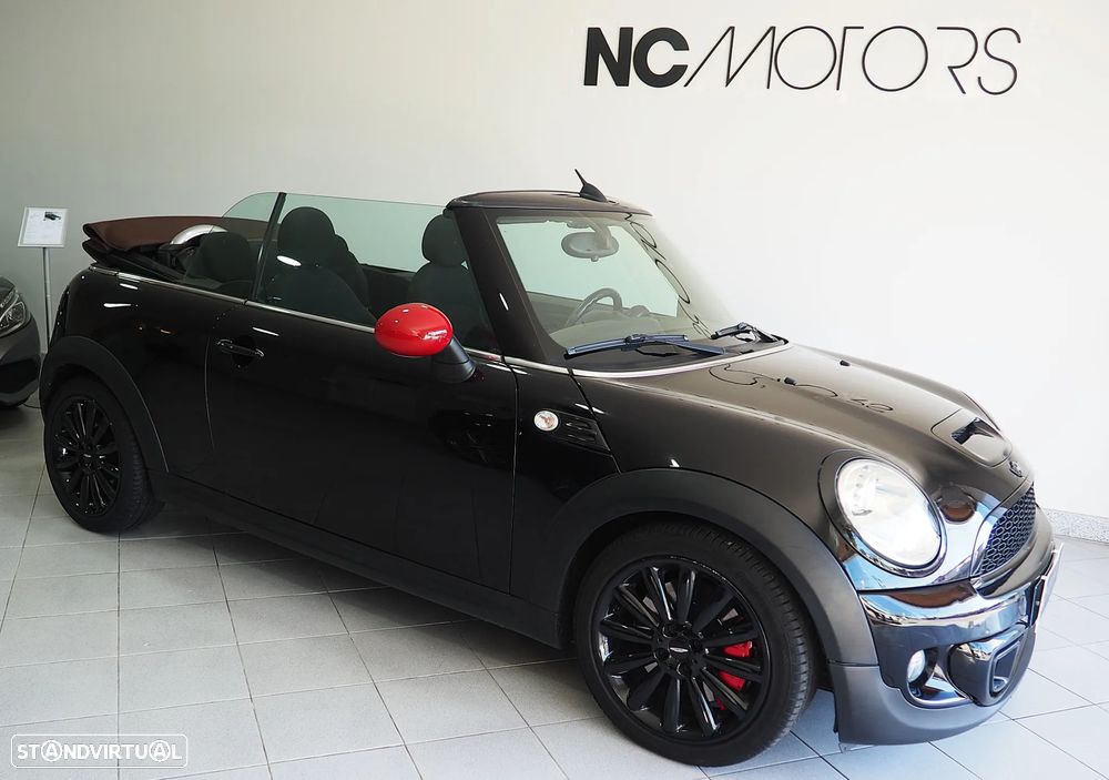 MINI Cabrio John Cooper Works - 16
