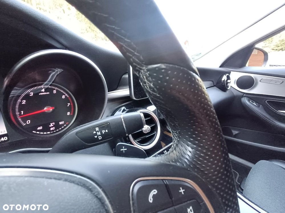 Mercedes-Benz Klasa C 180 7G-TRONIC Exclusive - 24