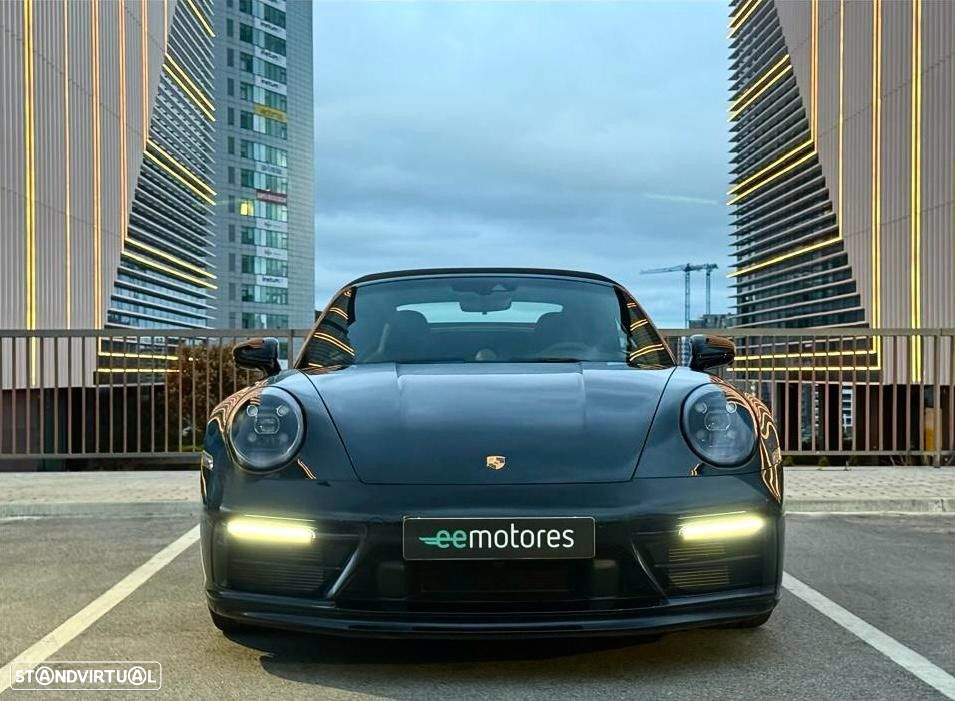 Porsche 911 (992) - 13