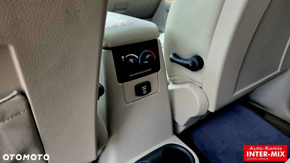 Chrysler Aspen - 26