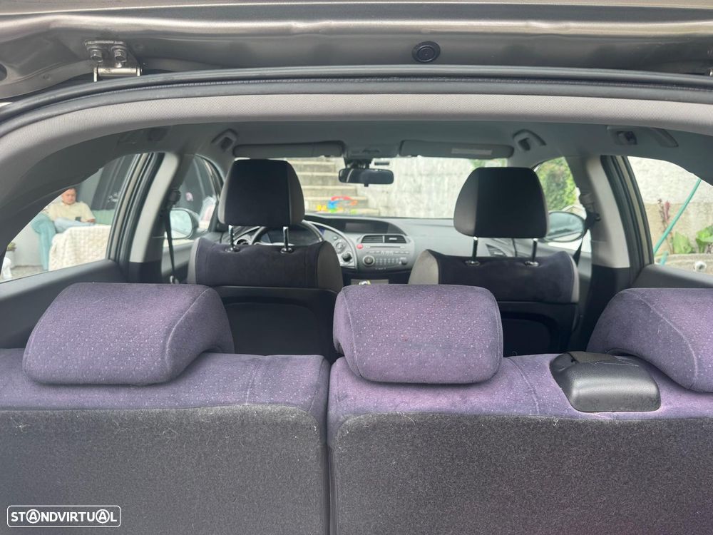 Honda Civic 1.8 Sport - 8