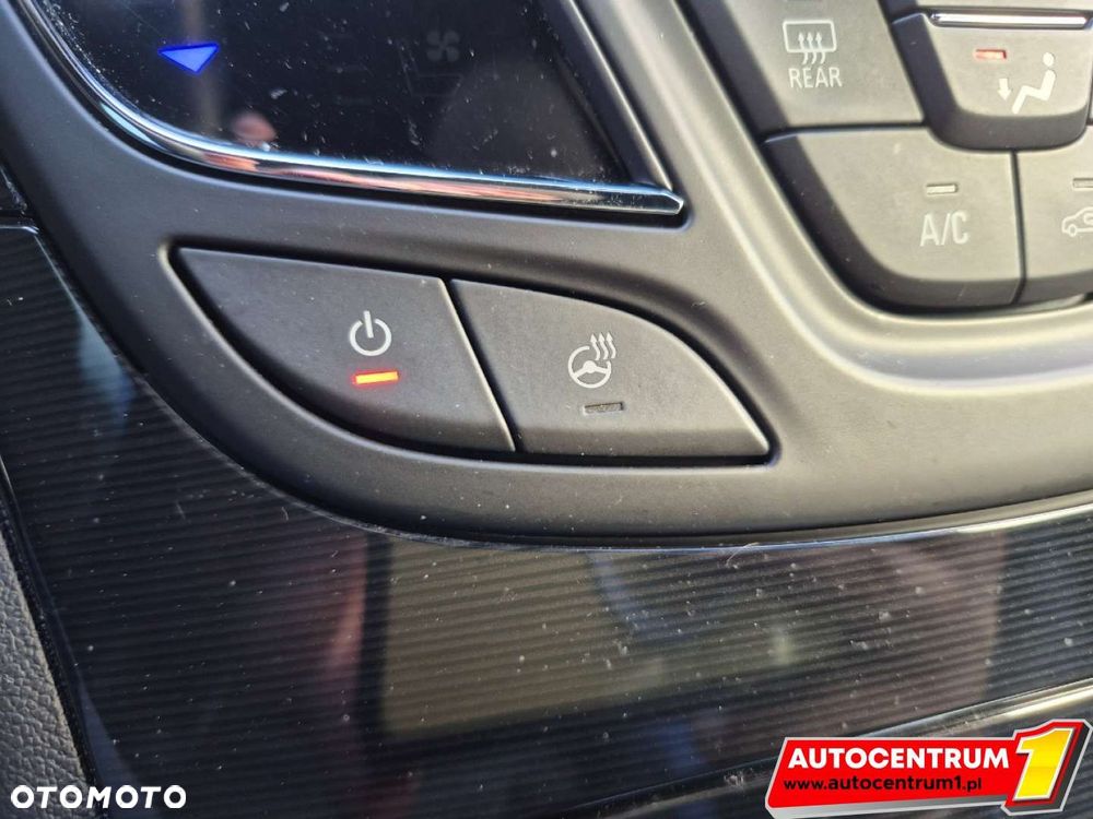 Opel Insignia - 29