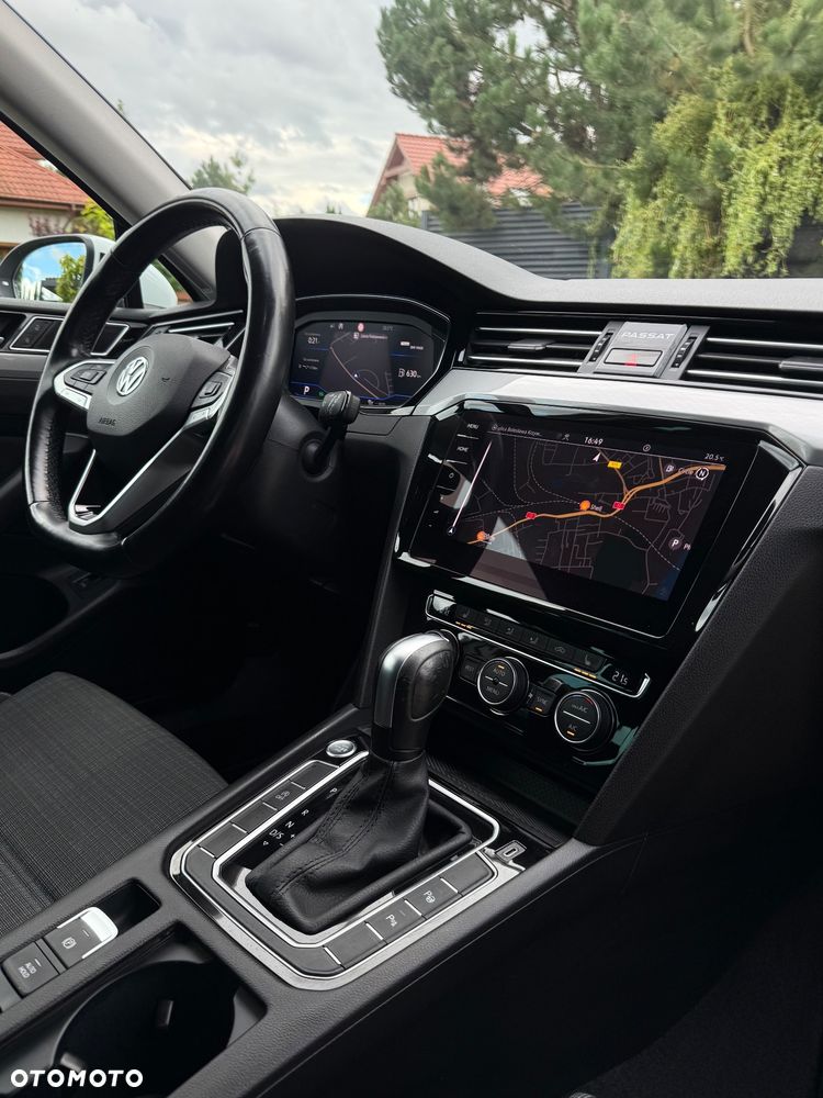 Volkswagen Passat 2.0 TDI (BlueMotion Technology) DSG Highline - 30