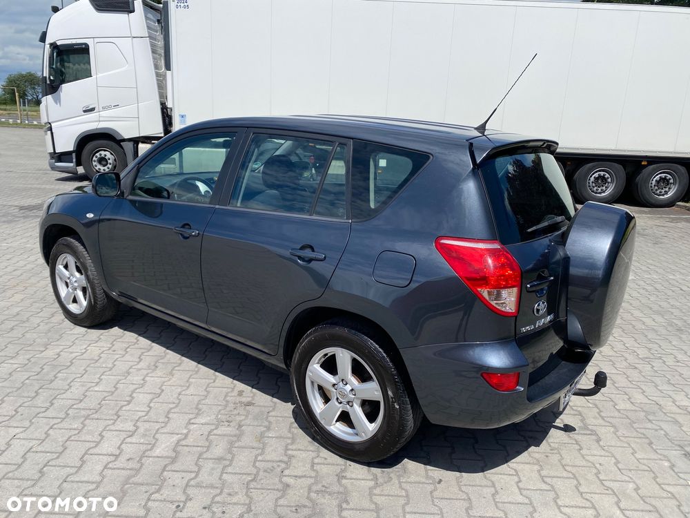 Toyota RAV4 4x4 Sol - 11