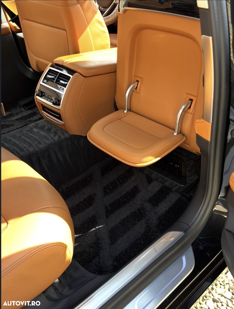 BMW Seria 7 - 8