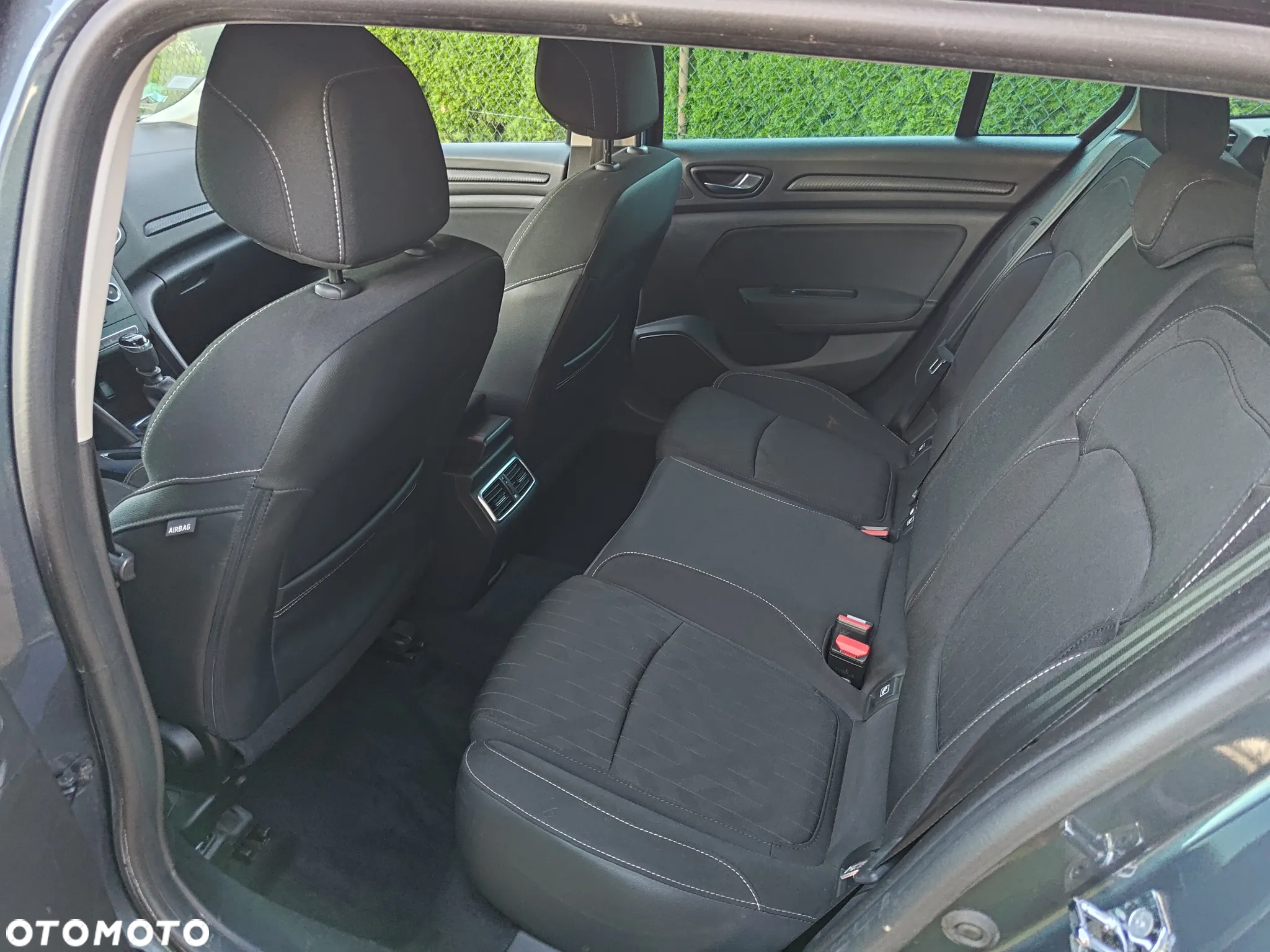 Renault Megane Grandtour TCe 140 GPF LIMITED - 19