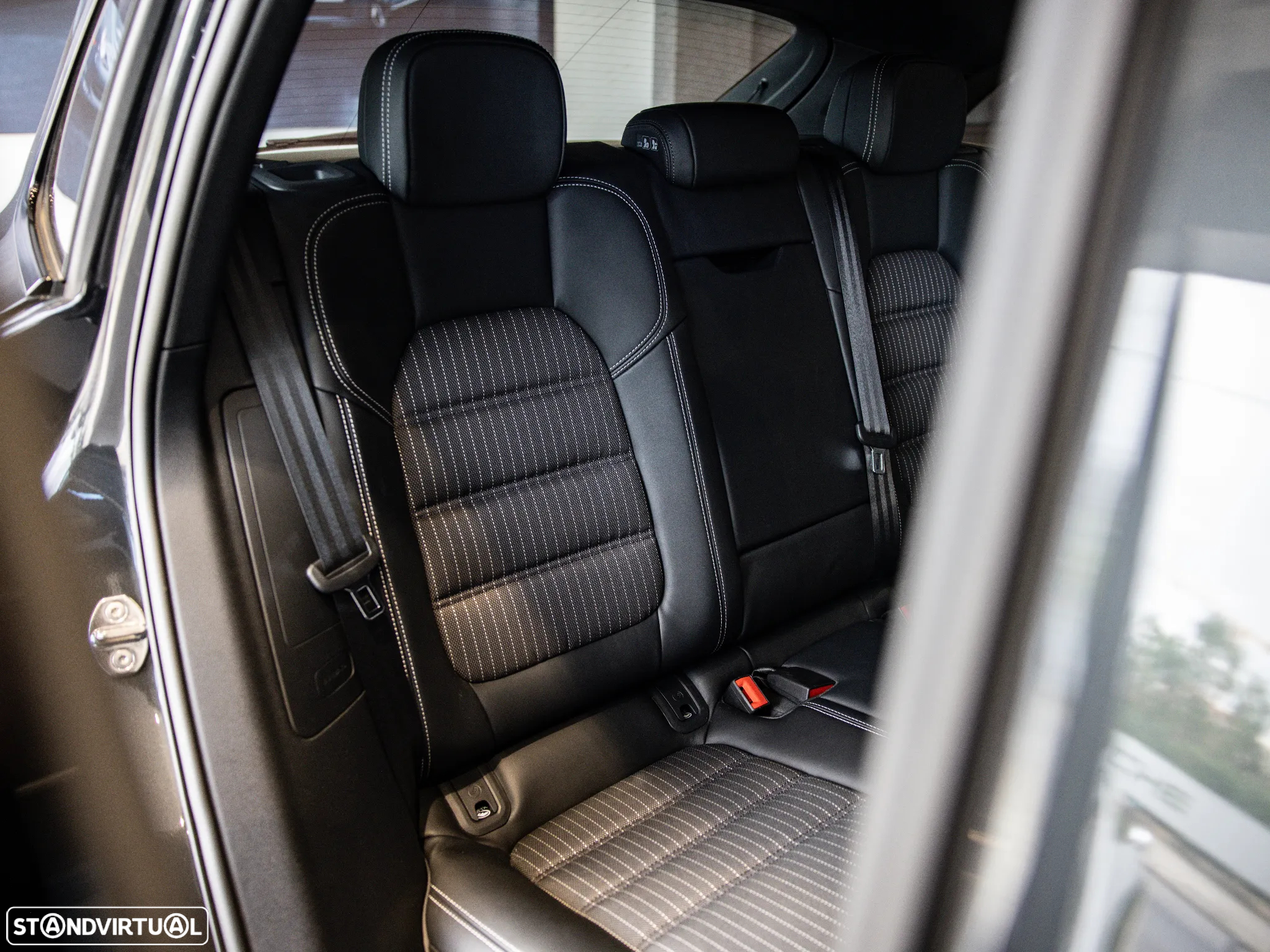 Porsche Macan T PDK - 36