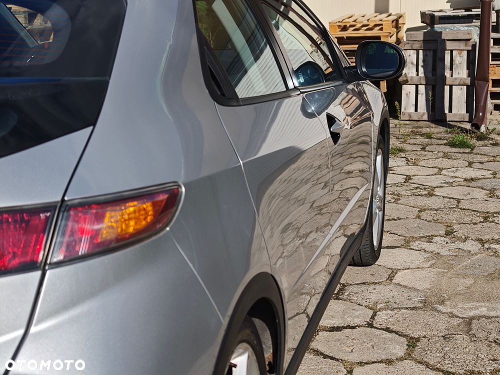Honda Civic 1.8 Comfort - 8