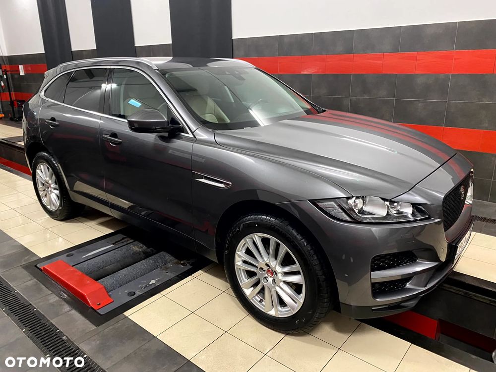 Jaguar F-Pace 20d AWD Pure - 8